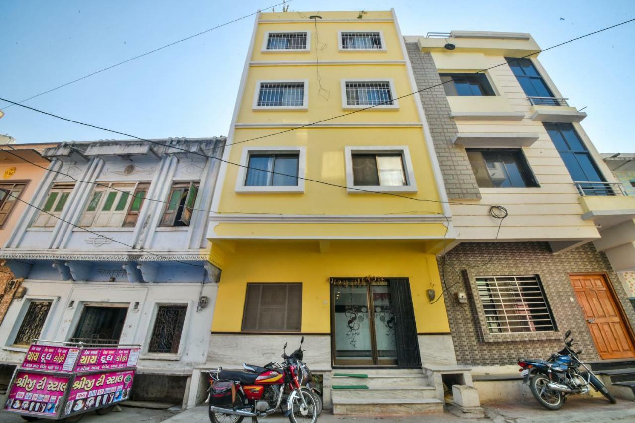 Hotel Vinayaka Nāthdwāra 외부 사진