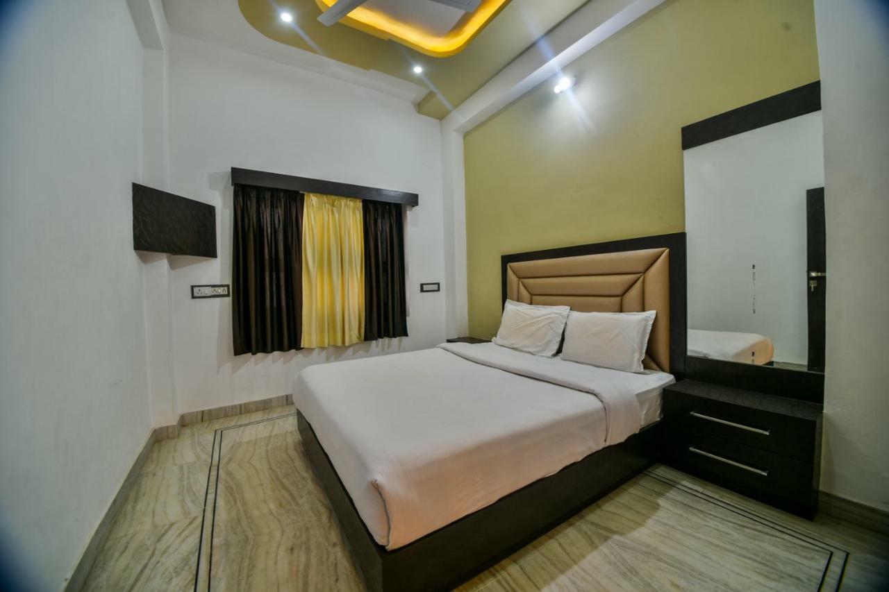 Hotel Vinayaka Nāthdwāra 외부 사진