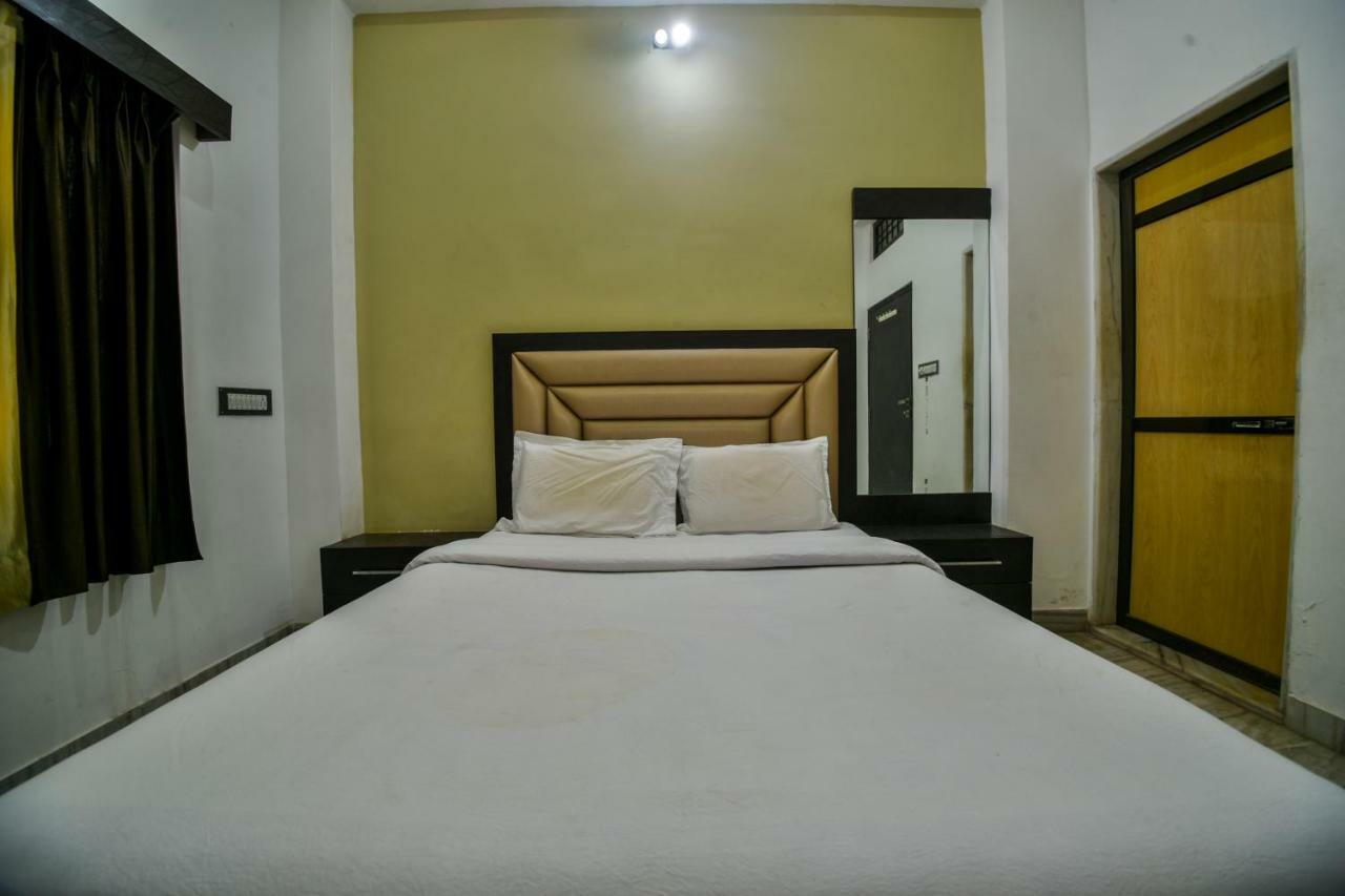 Hotel Vinayaka Nāthdwāra 외부 사진