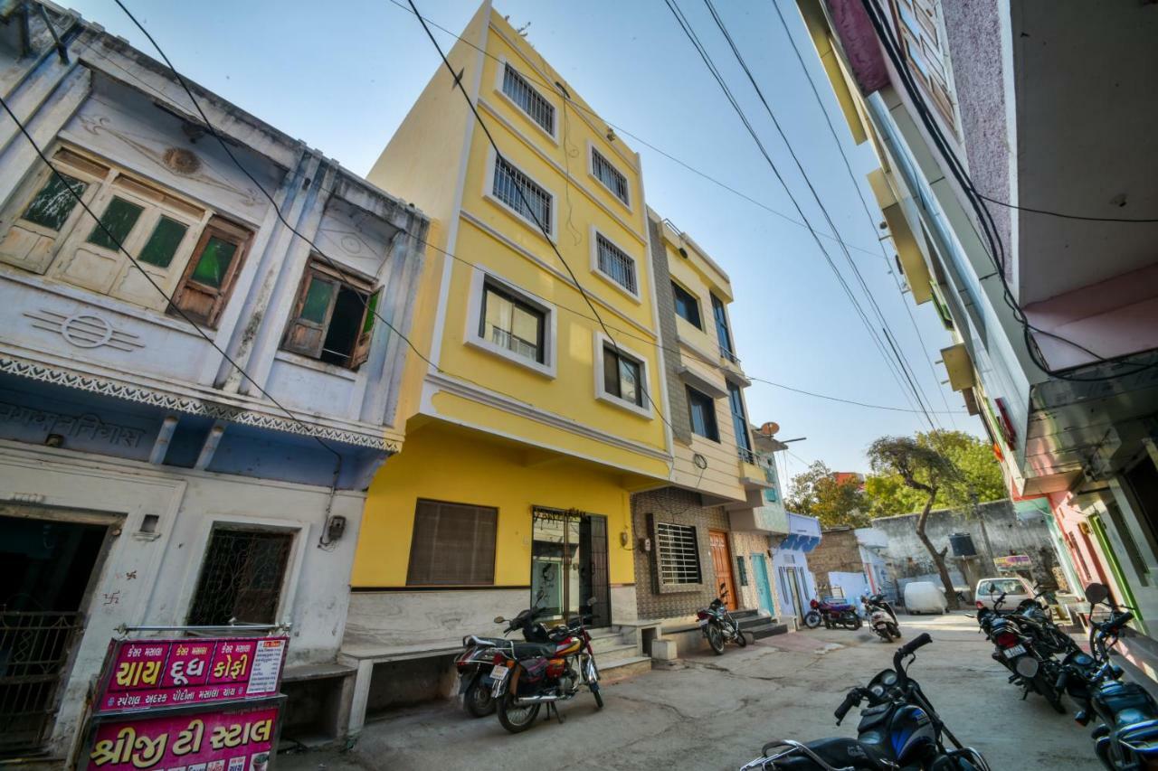 Hotel Vinayaka Nāthdwāra 외부 사진